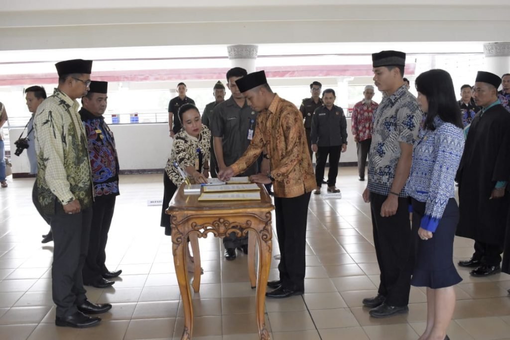 34 Anggota Panitia Pemilihan Kecamatan (PPK)