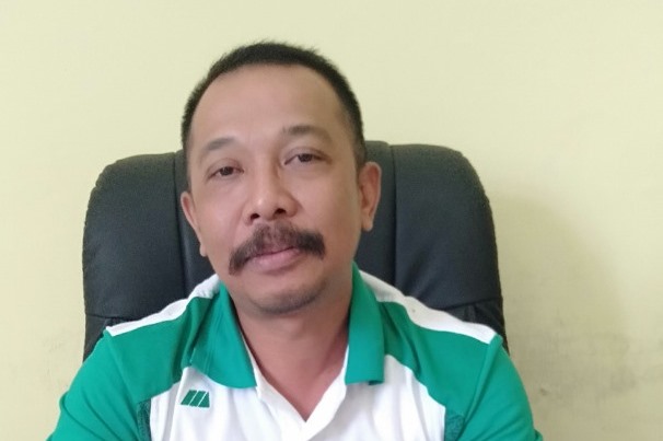 Kadisdukcapil Kabupaten Sangga, Eduardus Evald