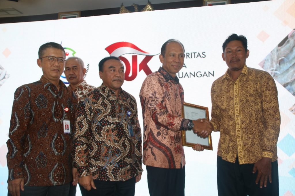 CAPTION : Direktur Pengembangan Bisnis PT Asuransi Jasa Indonesia (Persero) Sahata L. Tobing saat peluncuran dua produk asuransi perikanan di Jakarta, Senin (12/8).