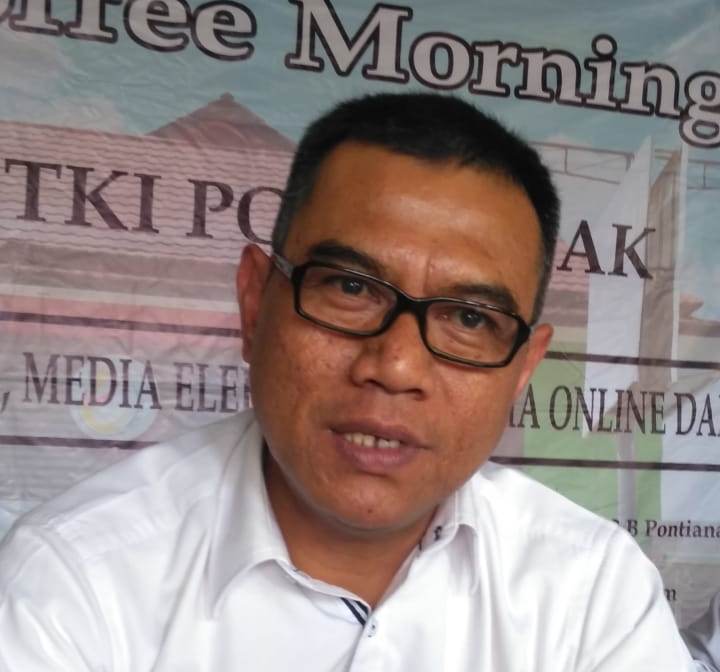 Kepala Balai Pelayanan Penempatan dan Perlindungan Tenaga Kerja Indonesia (BP3TKI) Pontianak, Erwin Rachmat
