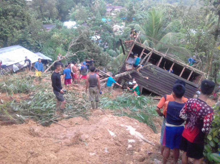  Cuaca buruk dan extrime, serta hujan deras mengguyur di beberapa tempat, di kabupaten Bengkayang, mengakibatkan terjadi bencana longsor di dusun Medeng, RT 002,  Desa Sungkung II, Kecamatan Siding, Kabupaten Bengkayang pada Januari 2019 lalu.