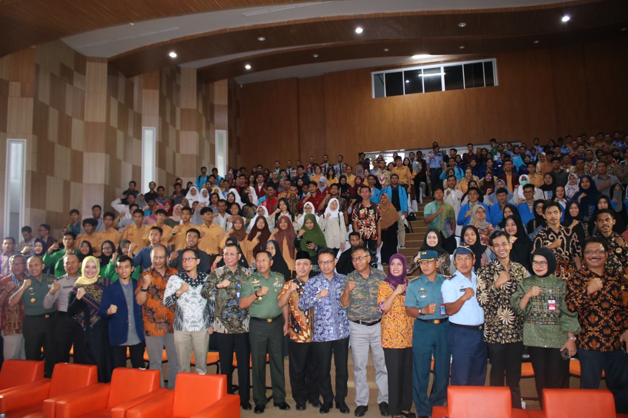 Audiens Dialog Kebangsaan di Konferensi dan Teater Untan Pontianak Jumat (15/11/2019)