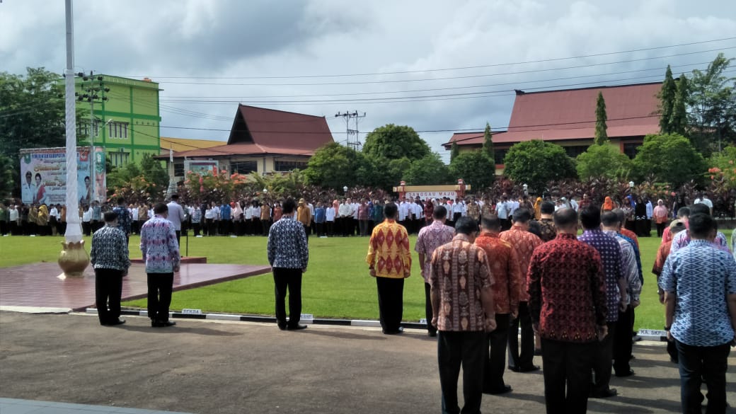 Foto---ASN dan Tenaga Kontrak Saat Didata Tingkat Kehadirannya, Kamis (2/1/2020)----kiram Akbar