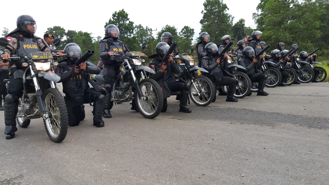 Polres Bengkayang rutin melakukan latihan Dalmas (Pengendalian Massa) dan Raimas (Pengurai Massa). 