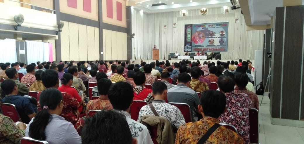 Foto—Acara deklarasi damai Cakades sebagai wujud komitmen bersama menciptakan Pilkades yang aman dan damai, Kamis (12/3/2020) di gedung Balai Betomu---Kiram Akbar