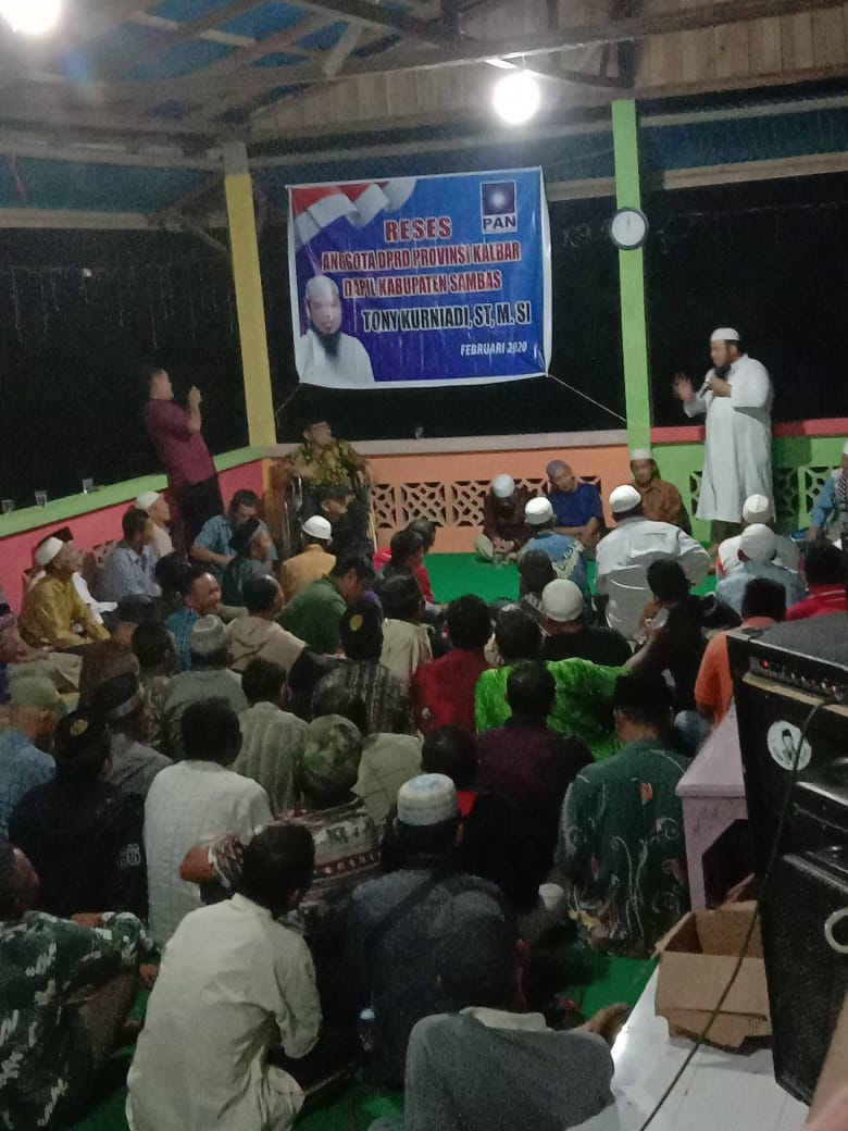 Anggota DPRD Provinsi Kalbar, Tony Kurniadi reses di Desa Sengawang, Kecamatan Teluk Keramat, Kabupaten Sambas.