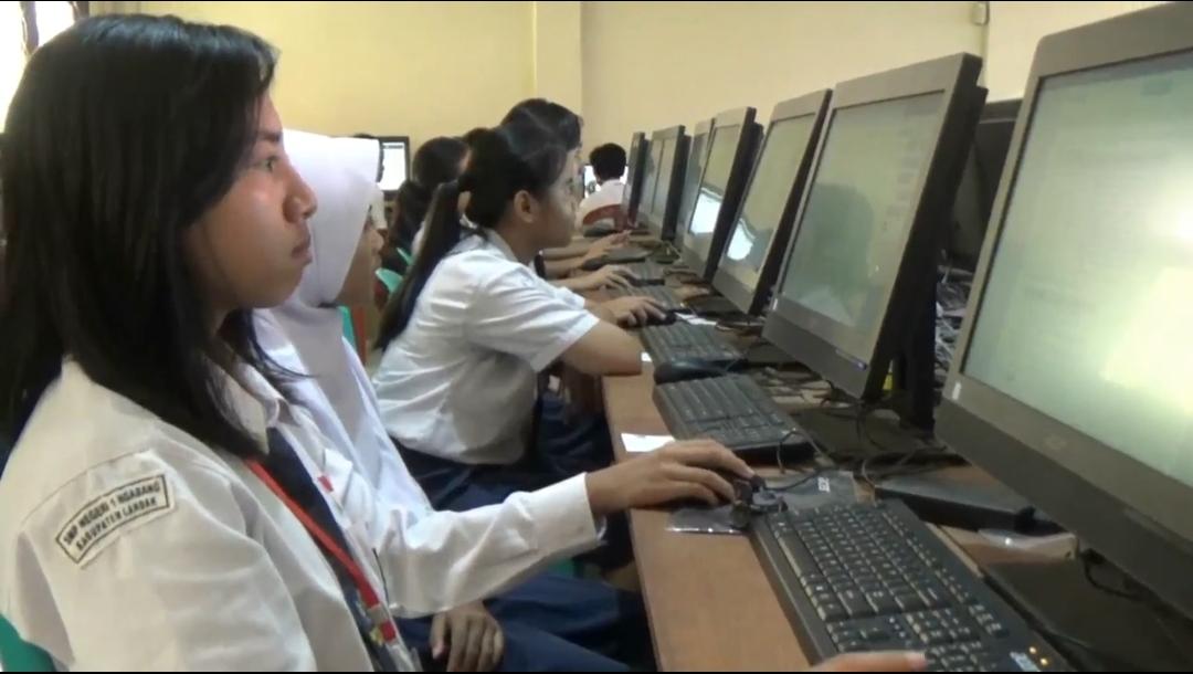 persiapan jelang pelaksanaan Ujian Nasional Berbasis Komputer (UNBK) tingkat SMP