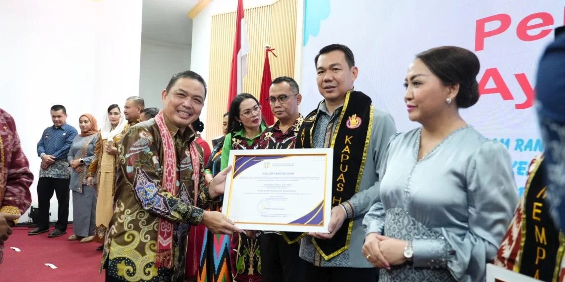 Bupati Kapuas Hulu